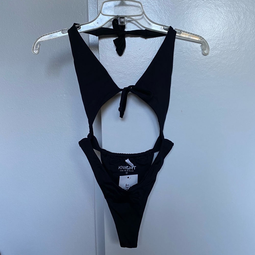 Knight swim backless one piece